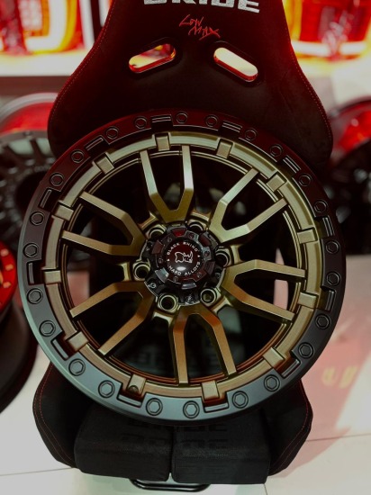 LLANTA RHINO DORADO CON BORDE NEGRO 6X139 ARO 18