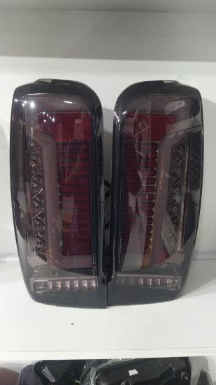 FARO TRASERO MITSUBISHI TRITON LED FUME NUEVO