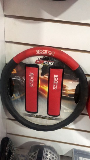CUBRE VOLANTE ROJO C/ CUBRE CINTURON SPARCO